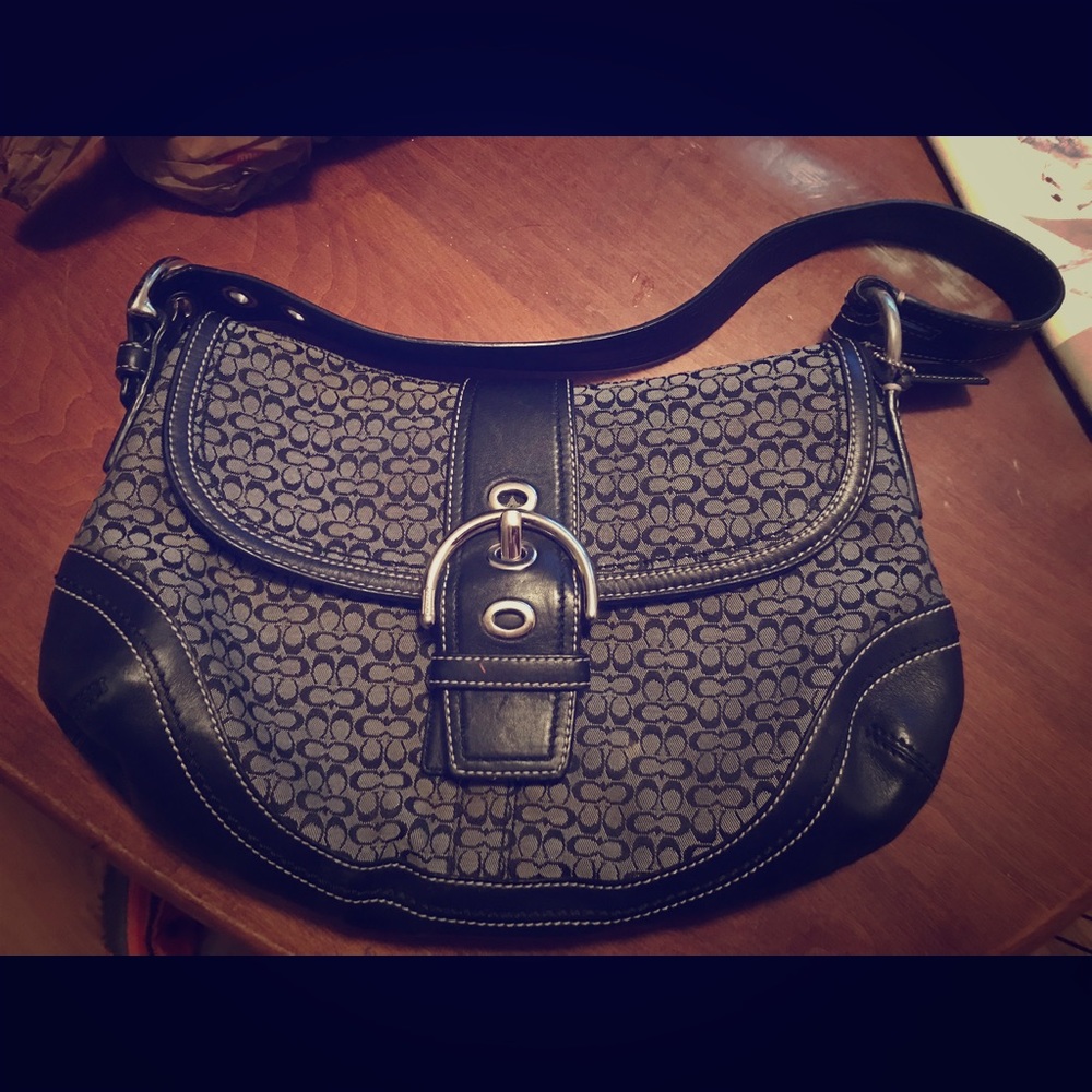 Black and grey shoulder Purce